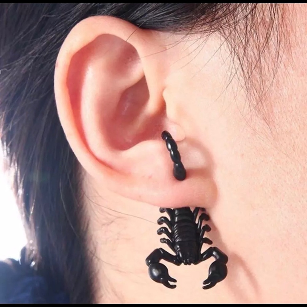 Scorpion 🦂  ear 👂 cuff